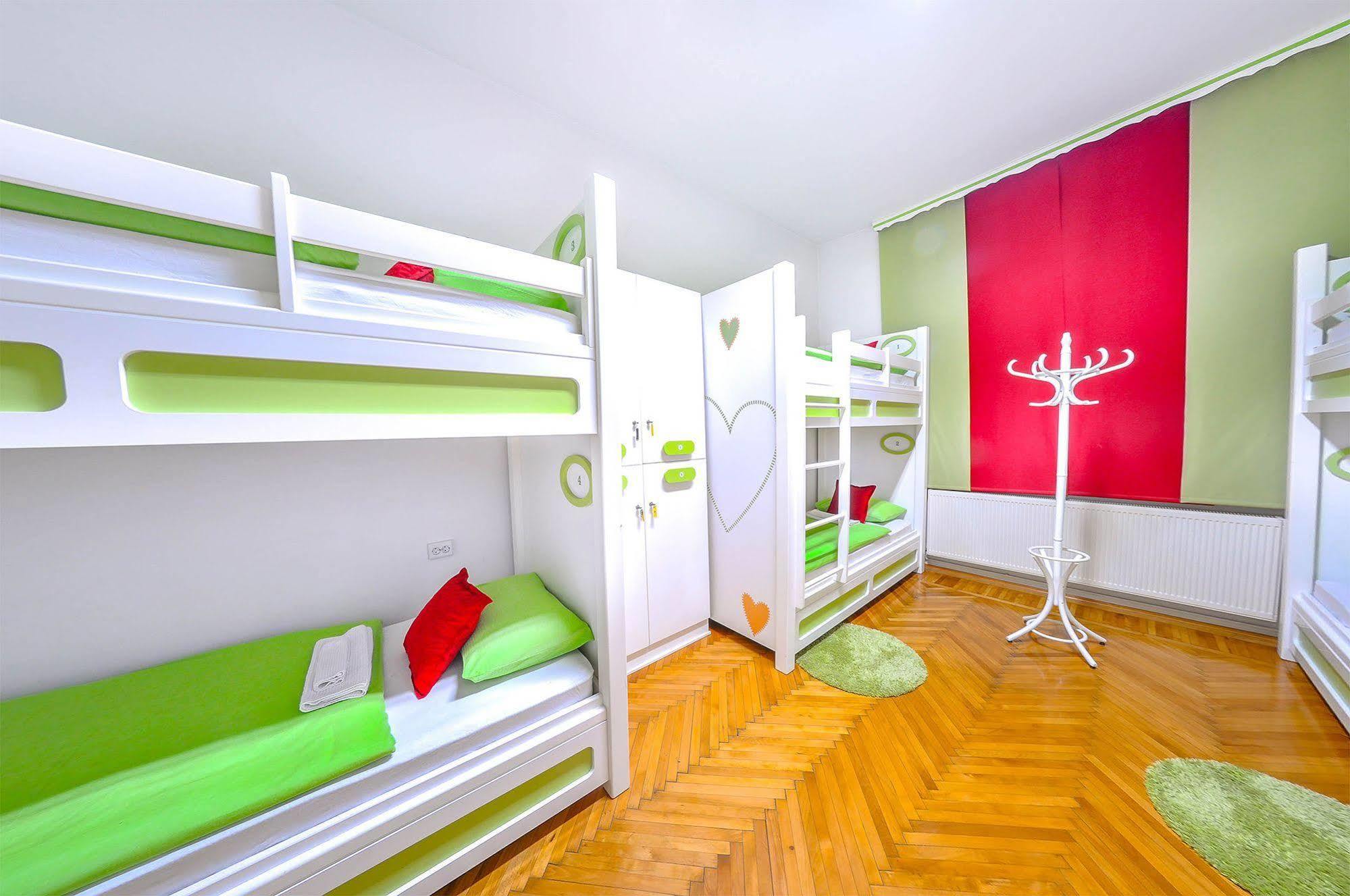 Hostel For Me Sarajevo Exterior photo